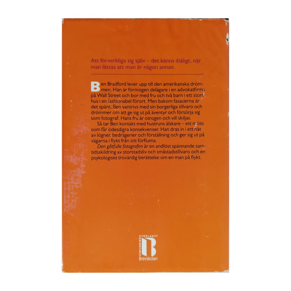 Douglas Kennedy: Den Gåtfulle Fotografen