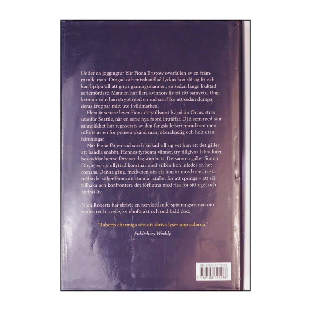 Nora Roberts: Förföljd Av Det Förflutna