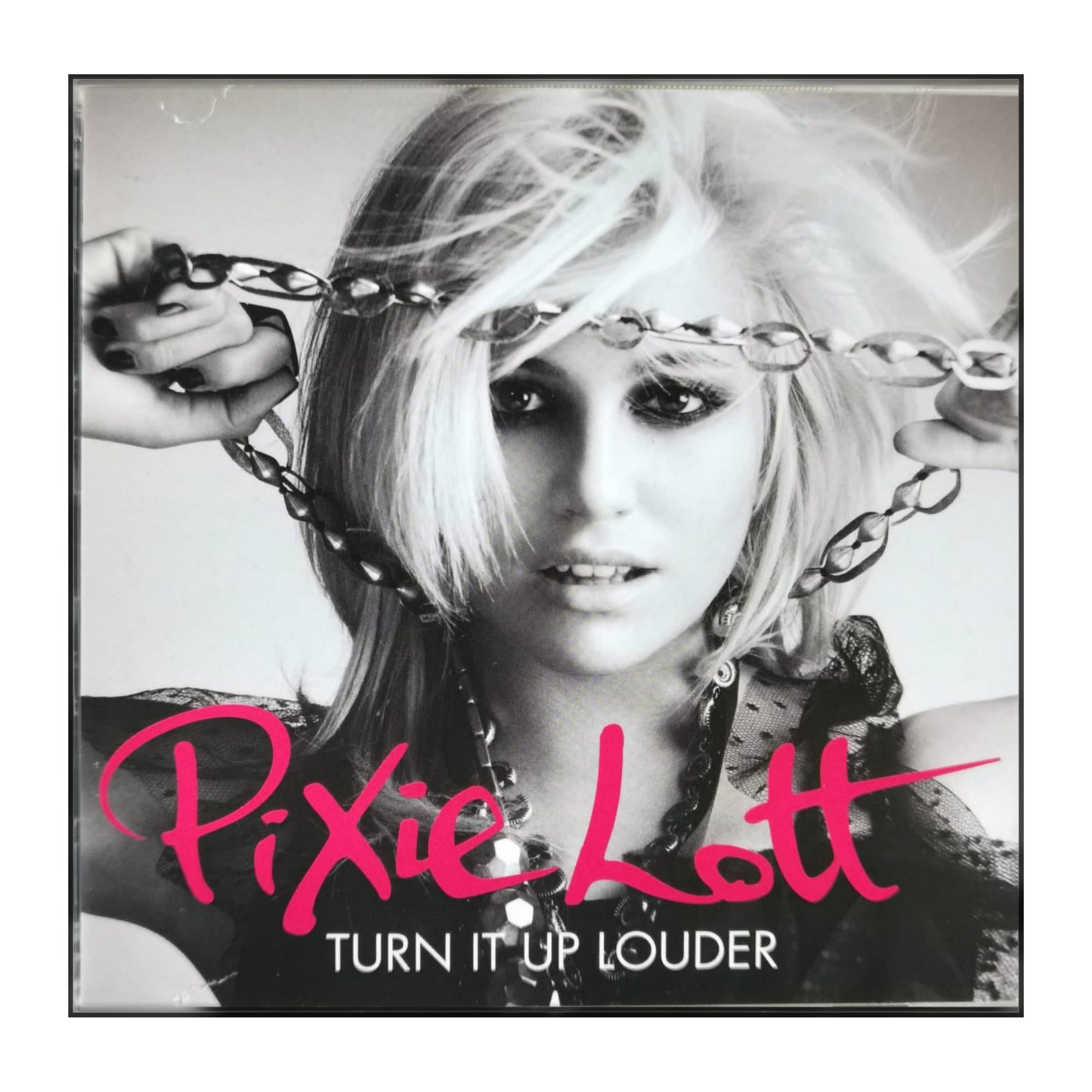 Pixie Lott: Turn It Up Louder