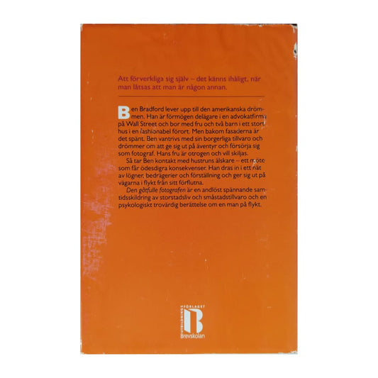 Douglas Kennedy: Den Gåtfulle Fotografen