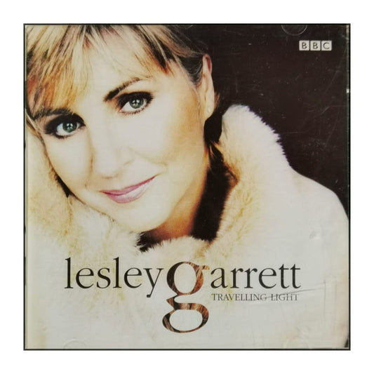 Lesley Garrett: Travelling Light