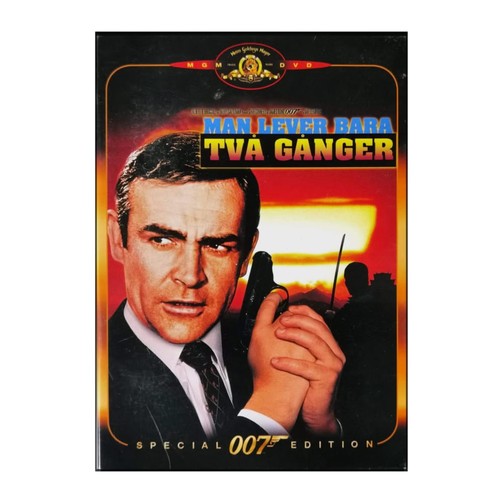 007: Man Lever Bara Två Gånger