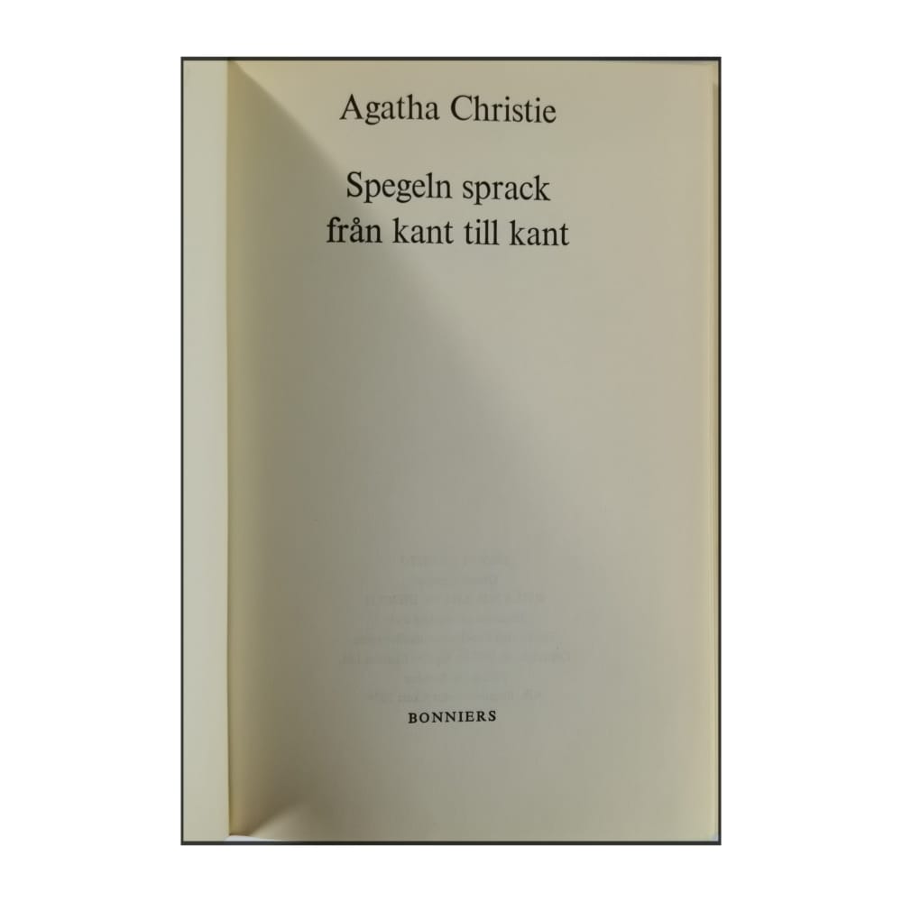 Agatha Christie: Spegeln Sprack Från Kant Till Kant