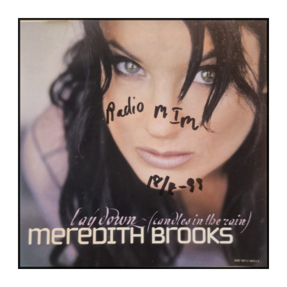 Meredith Brooks: Lay Down (Candles In The Rain)