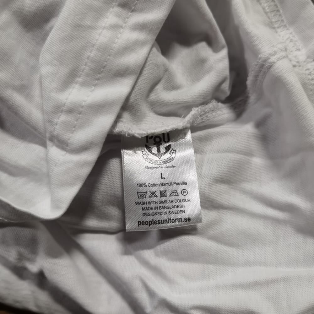 Peoples Uniform: El Bar Capitan Tee (L)