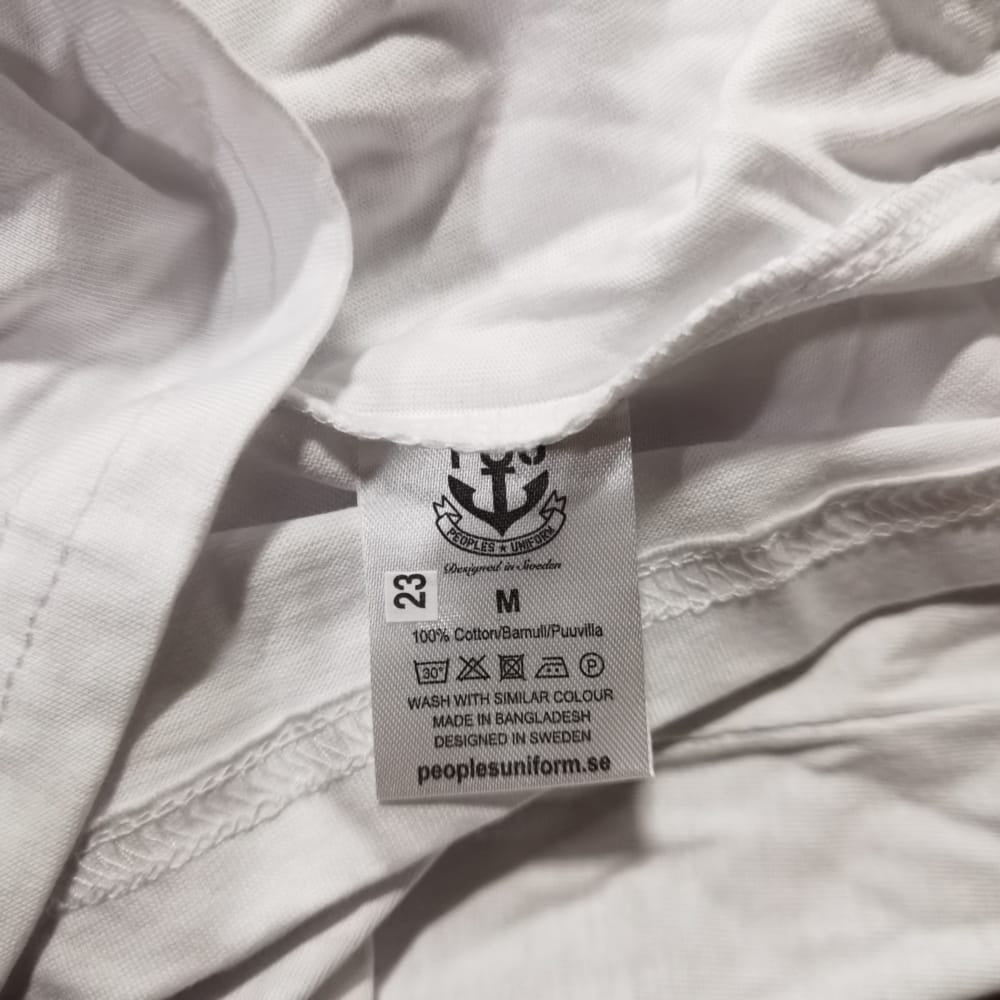 Peoples Uniform: El Bar Capitan Tee (M)