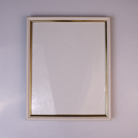 Glass & Plastic Picture Frame With Stand (20x25cm) (WHITE)